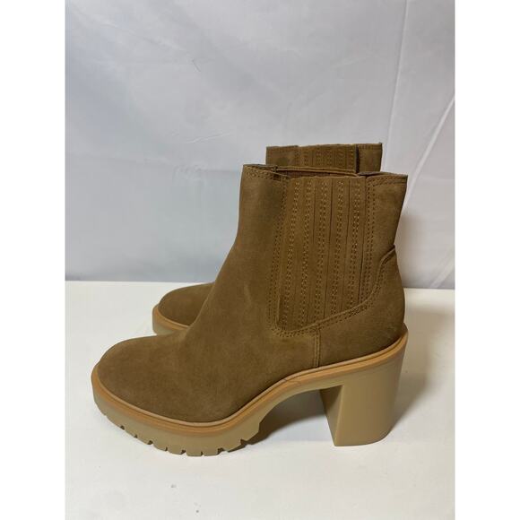 Dolce Vita Shoes - Dolce Vita Caster H2O Chelsea Booties - Women's Size 9 - Camel Suede